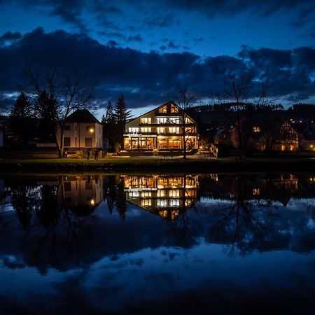 Uferdeck - Boutique Hotel トラーベン・トラールバッハ エクステリア 写真